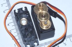Сервопривод TowerPro MG995 (расширенный набор качалок, цифровая сервомашинка с металлическими шестернями)